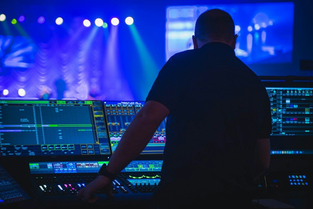 sound mixing console